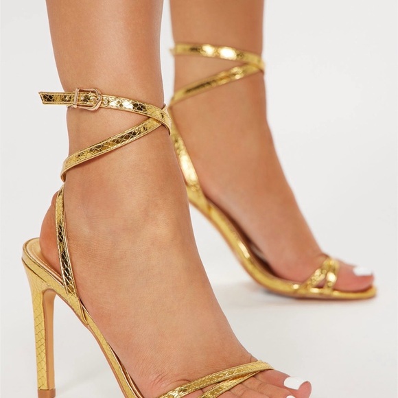 Fashion Nova Shiny Gold Heels - Picture 2 of 4